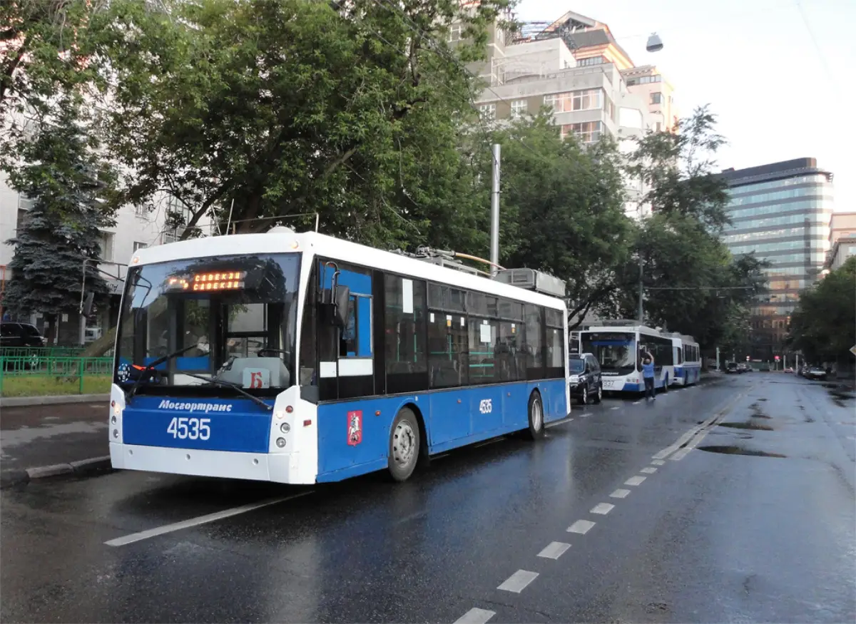 Contactless fare collection that scales with the city